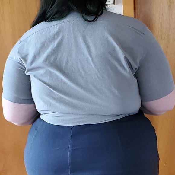 Gray button down men's shirt - Picture 3 of 5